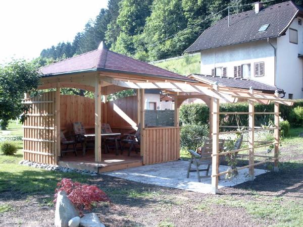 TRAVELER DIGITAL CAMERA